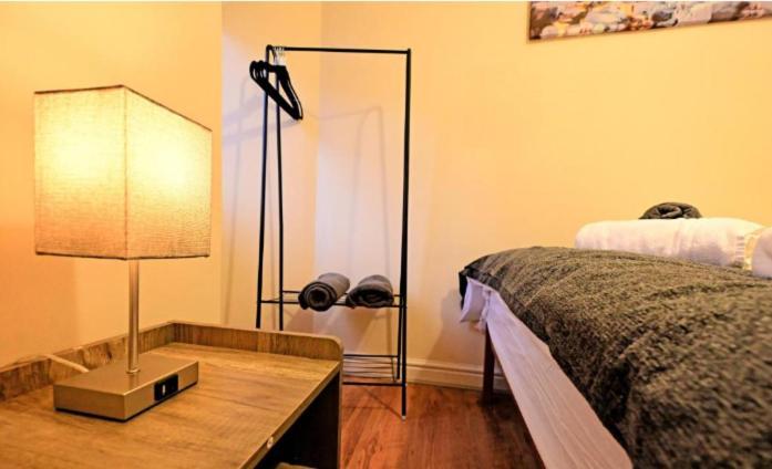 Private Bliss Near Luton Station Apartment Exterior photo